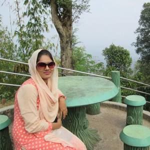 Meet your Posher, Fouzia